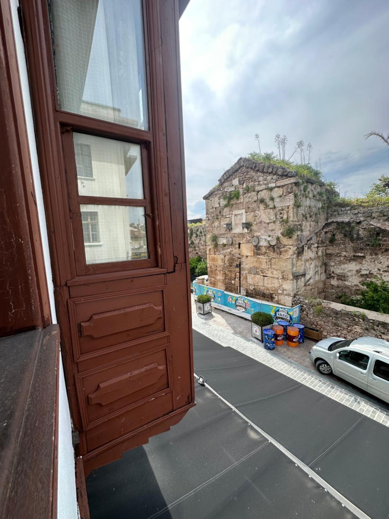 Lords Hostel&Pub Antalya Exterior foto